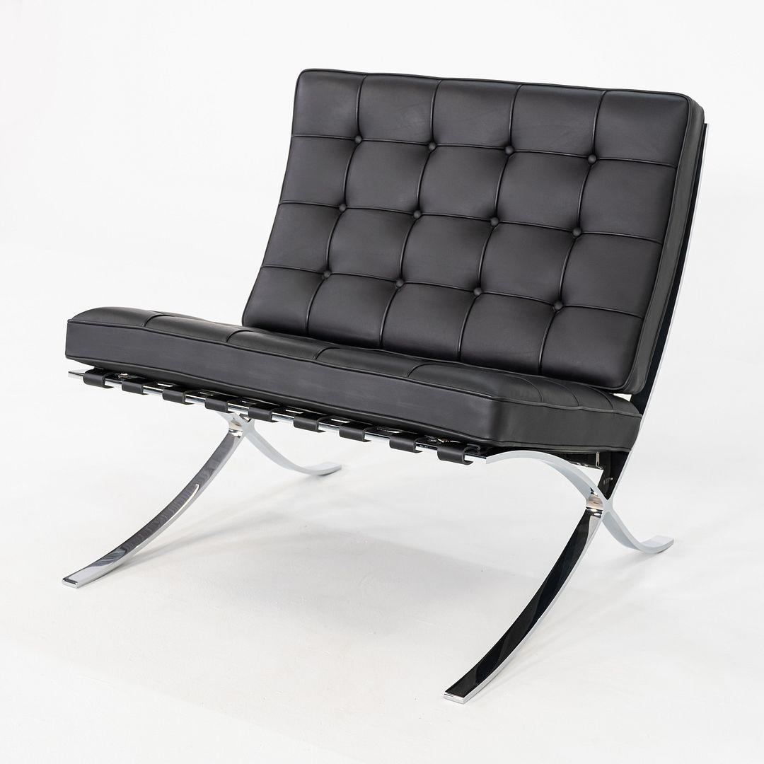 2010er Mies van der Rohe für Knoll Barcelona Loungesessel mit Ottomane / Hocker (amerikanisch) im Angebot