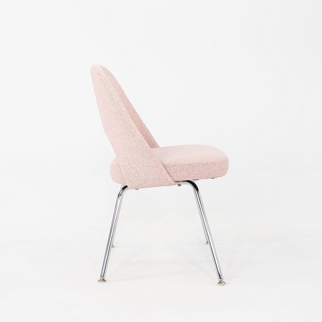 XXIe siècle et contemporain 2010s Paire de chaises de salle à manger sans bras en tissu Eero Saarinen pour Knoll en vente