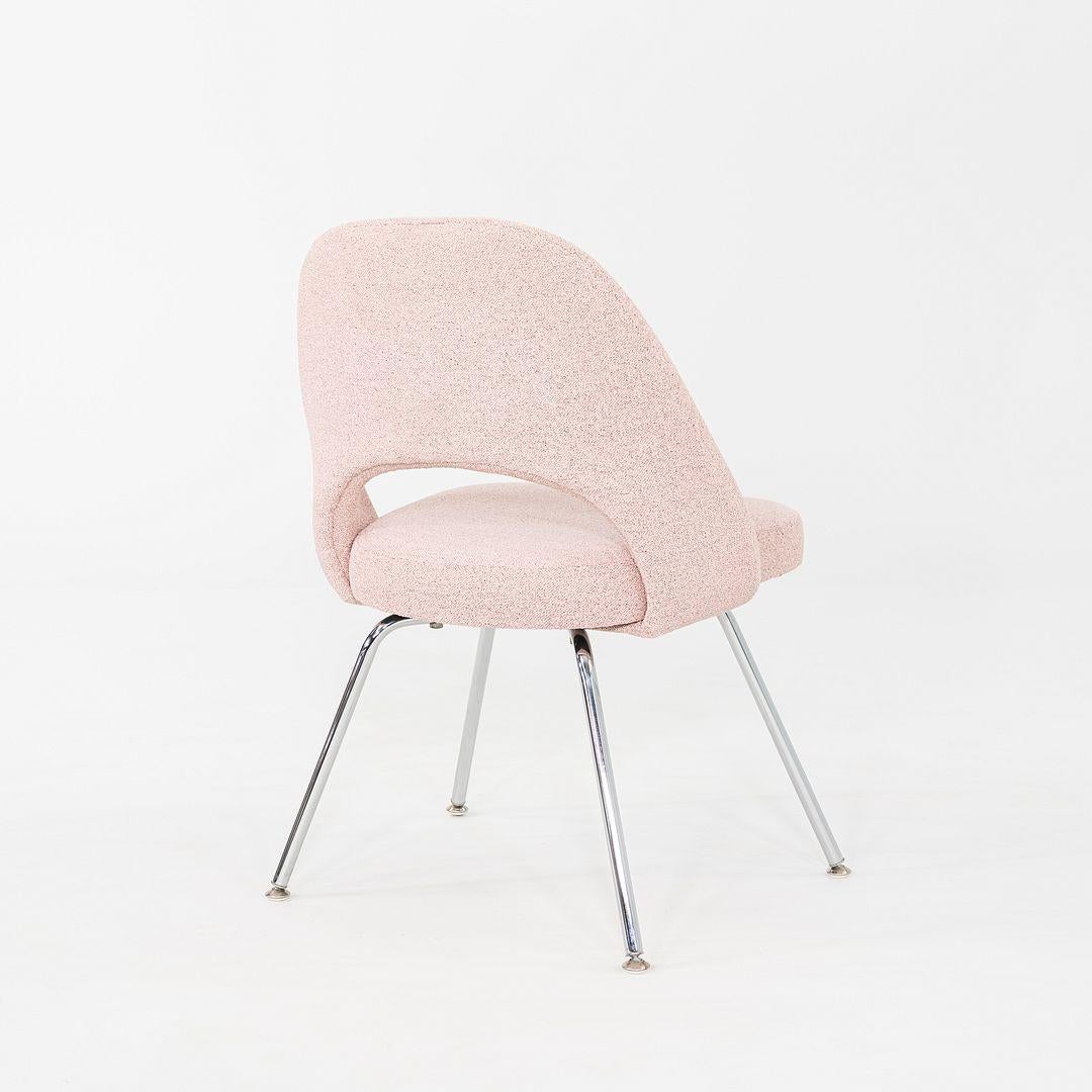 Acier 2010s Paire de chaises de salle à manger sans bras en tissu Eero Saarinen pour Knoll en vente