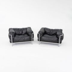 Coppia di poltrone Le Corbusier, Jeanneret, Perriand in pelle nera degli anni 2010