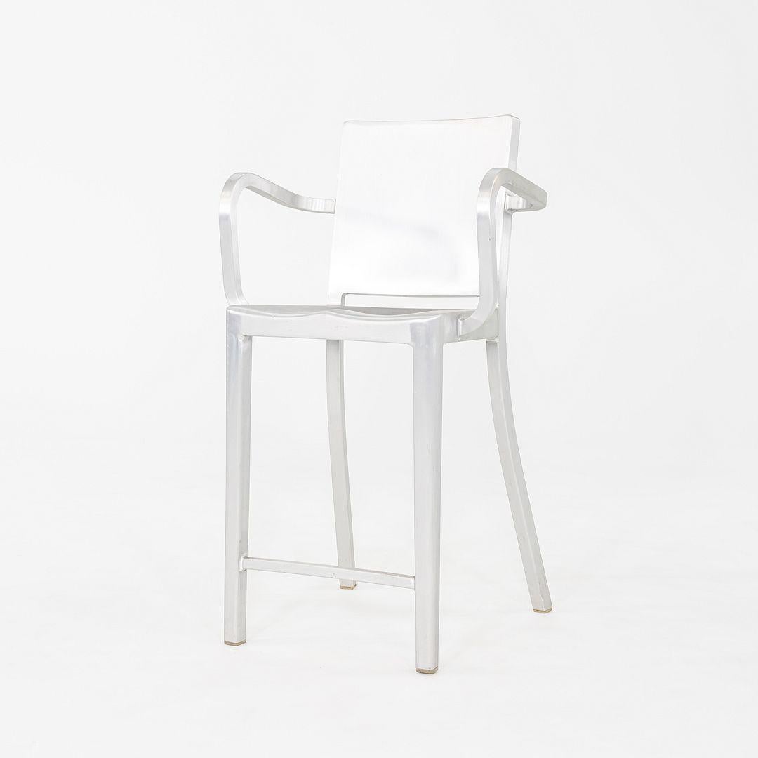 Américain 2010s Paire de tabourets de comptoir Philippe Starck pour Emeco Hudson en aluminium avec accoudoirs en vente