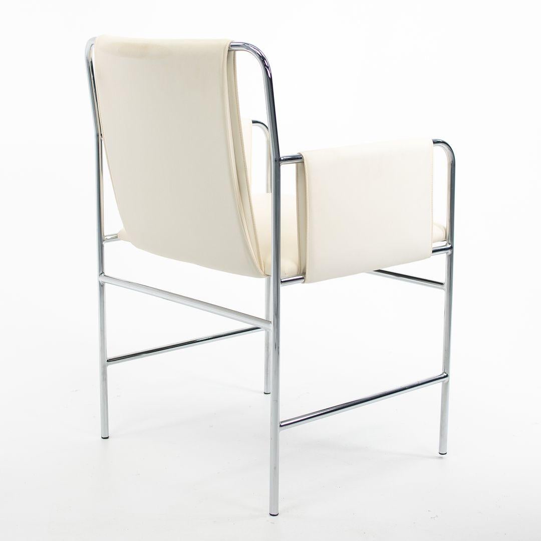 2010s Paire de chaises The Bennetts for Geiger Envelope Chairs en cuir blanc et chrome en vente 3