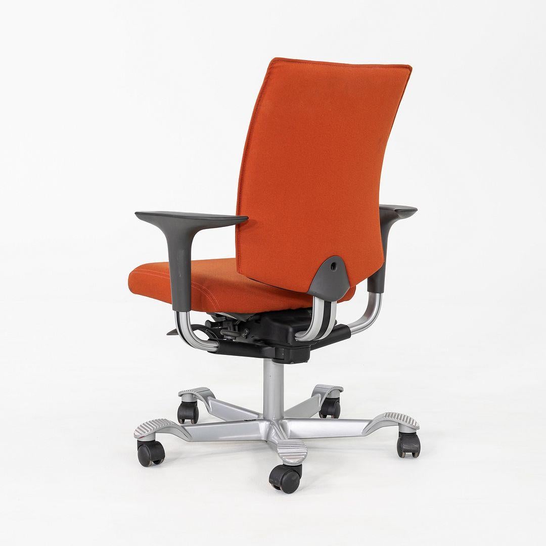 Norvégien Années 2010 Peter Opsvik pour HAG Creed Chaise de bureau H05 en tissu orange 4x Available en vente