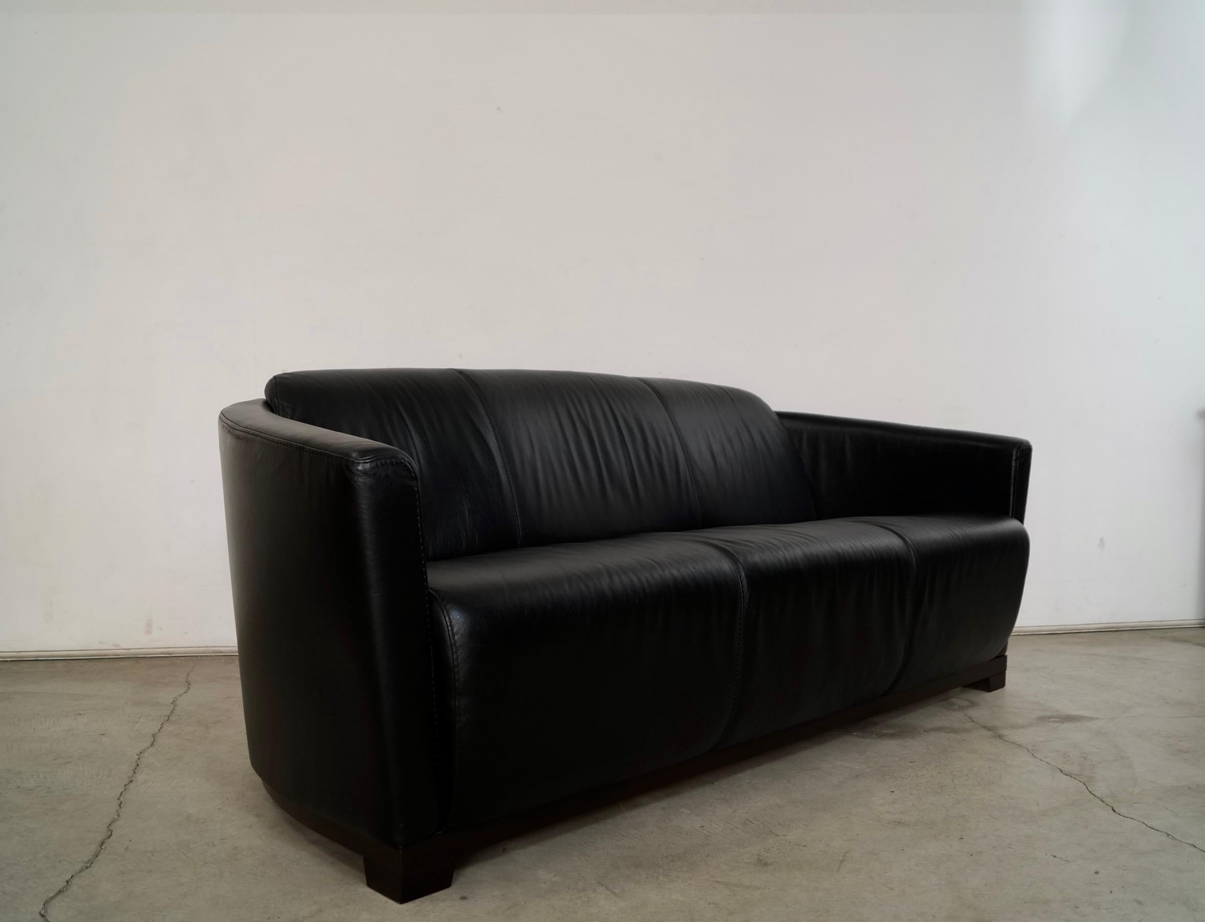 Postmodernes italienisches Ledersofa im Art-déco-Stil von Calia Italia aus dem Jahr 2010 im Angebot 6
