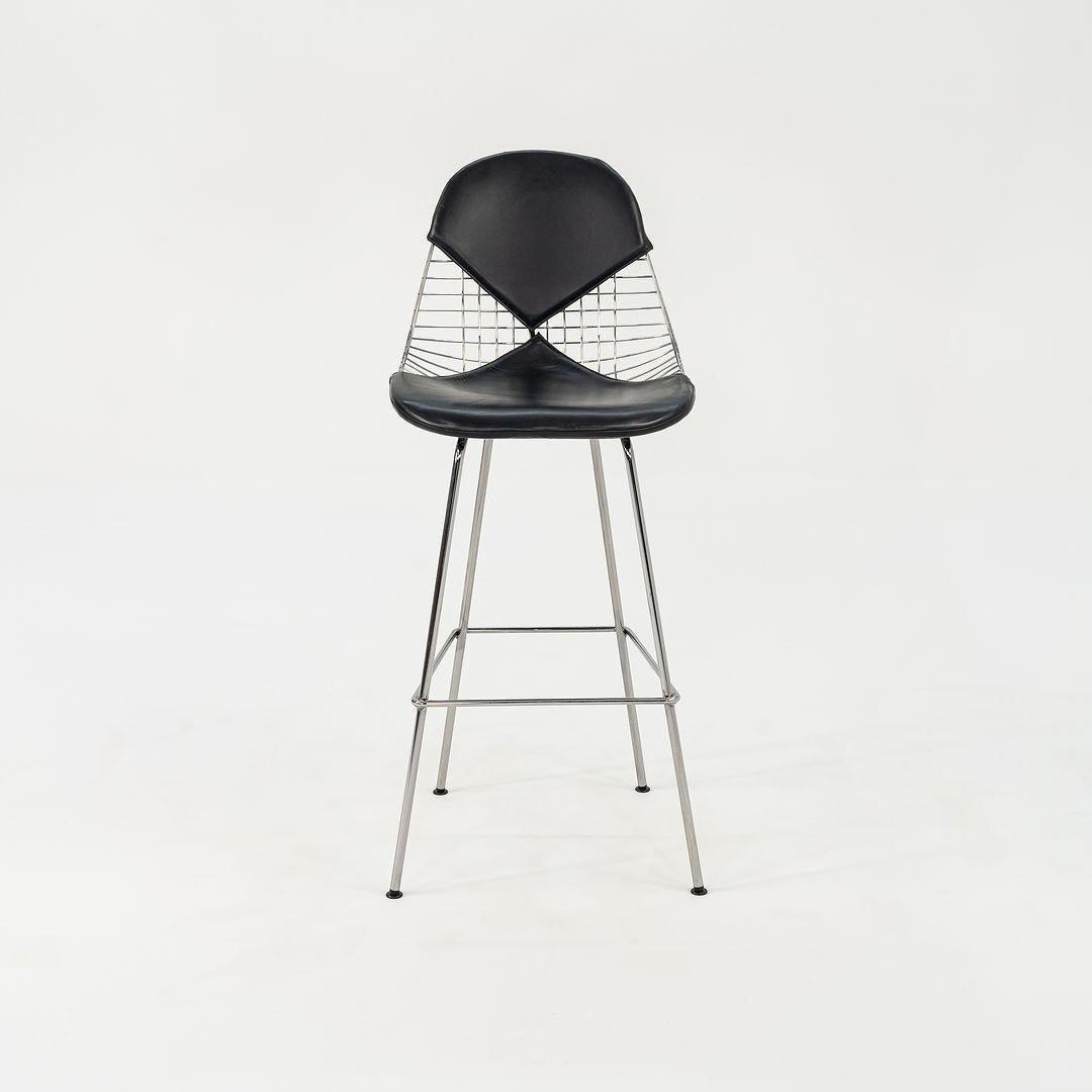 Moderne 2010s Ray and Charles Eames for Herman Miller Wire Bar Stool w/ Bikini Pad (tabouret de bar en fil de fer) en vente