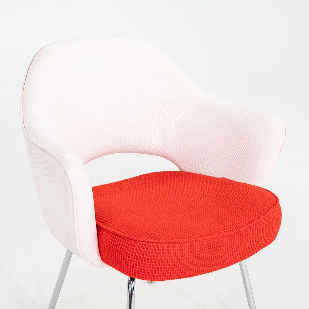 2010s Ensemble de 4 fauteuils de direction Eero Saarinen pour Knoll en tissu bicolore en vente 4