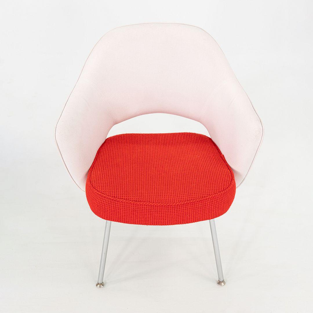 Américain 2010s Ensemble de 4 fauteuils de direction Eero Saarinen pour Knoll en tissu bicolore en vente