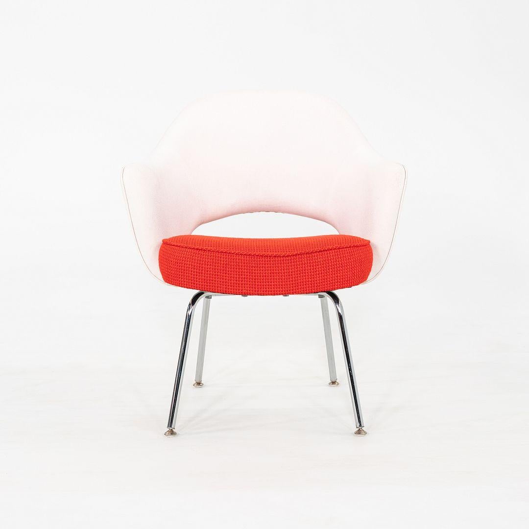 2010s Ensemble de 4 fauteuils de direction Eero Saarinen pour Knoll en tissu bicolore en vente 1