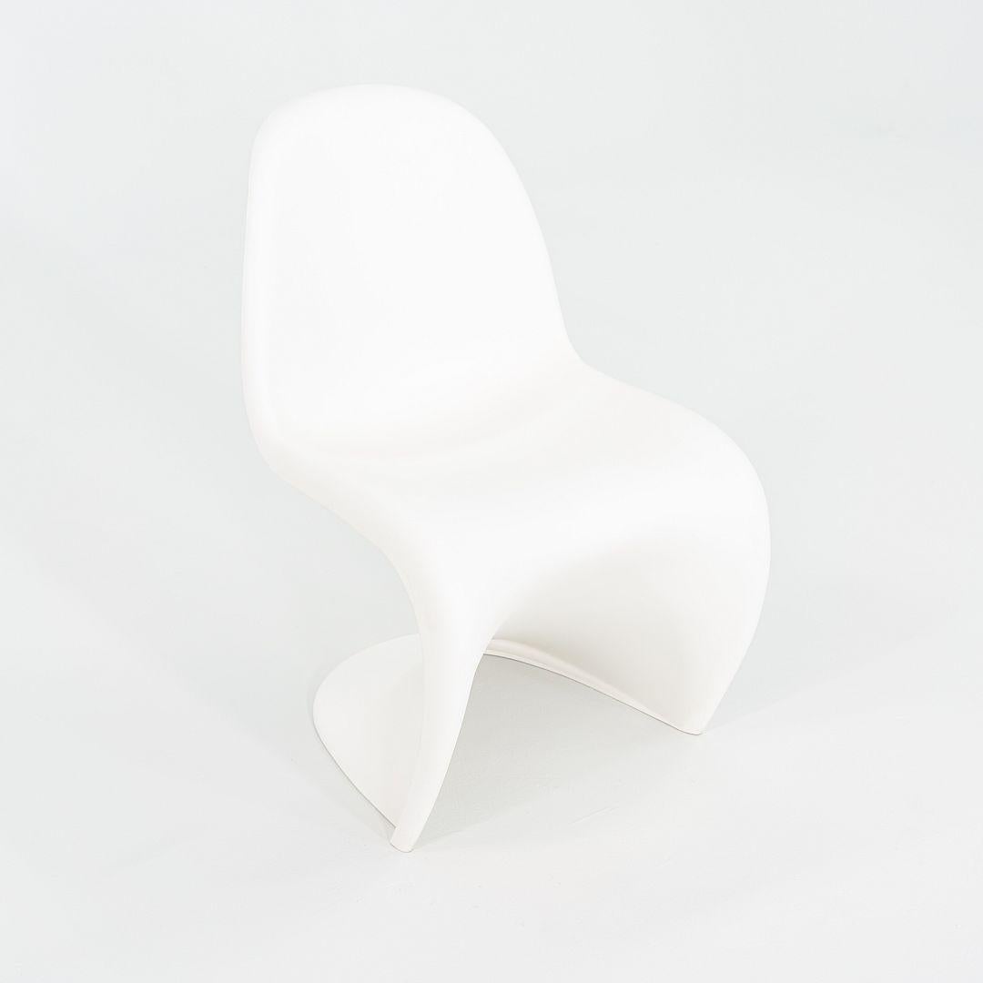 2010s Set of Six Verner Panton for Vitra Dining Chairs in White Bon état - En vente à Philadelphia, PA