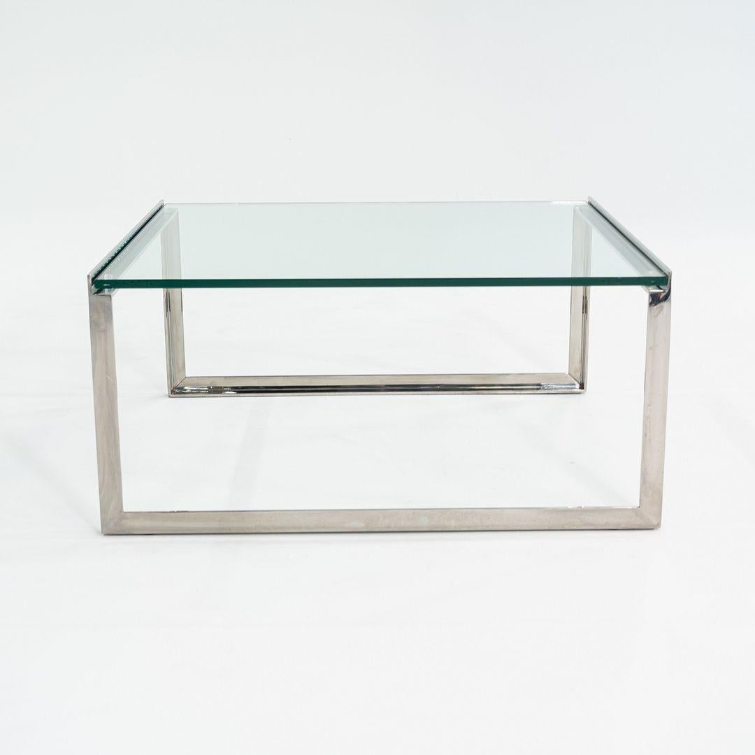 2010s Shelton Table d'appoint pour café SM en acier inoxydable avec plateau en verre 30 en vente 3