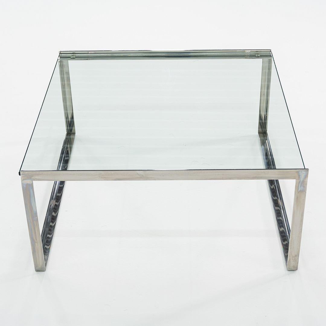 2010s Shelton Table d'appoint pour café SM en acier inoxydable avec plateau en verre 30 en vente 1