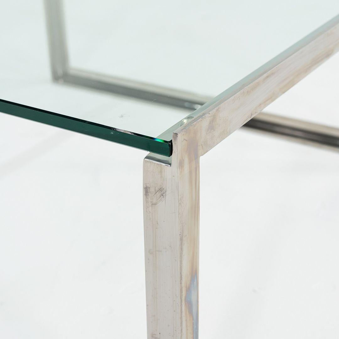 2010s Shelton Table d'appoint pour café SM en acier inoxydable avec plateau en verre 30 en vente 2