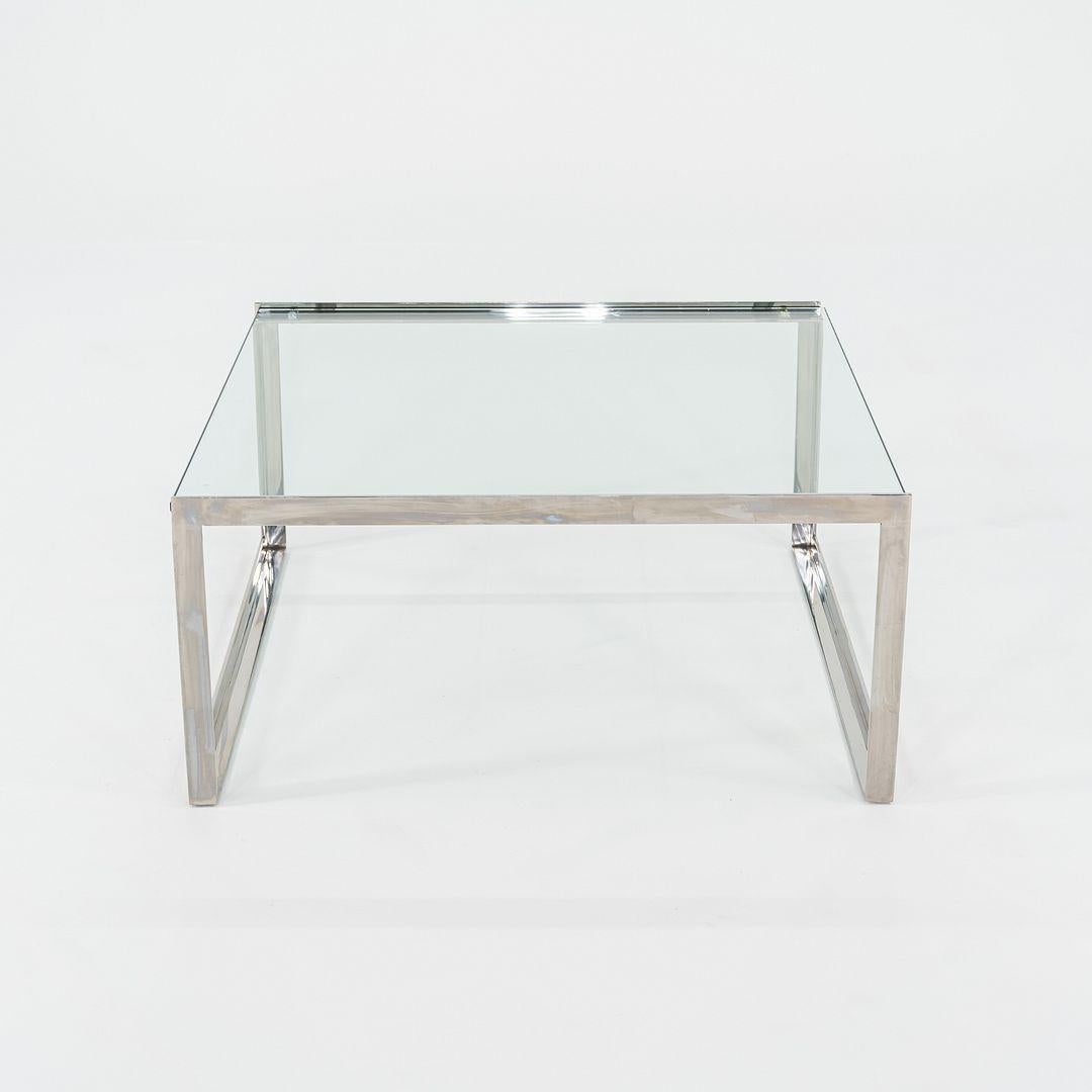 2010s Shelton Table d'appoint pour café SM en acier inoxydable avec plateau en verre 30 en vente
