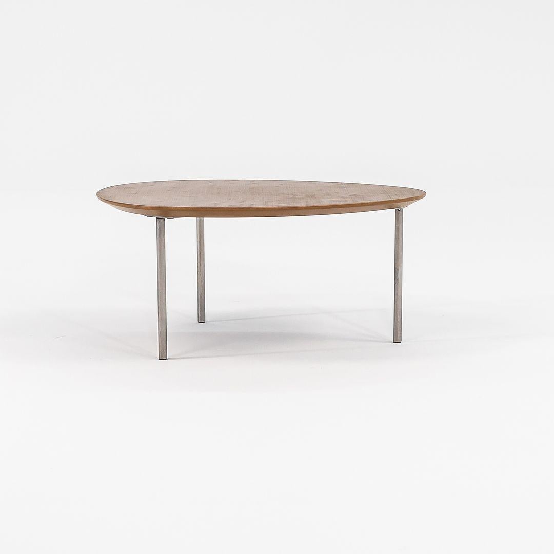 2010s STUA Table basse / d'appoint avec pieds en acier inoxydable Made in Spain en vente 1
