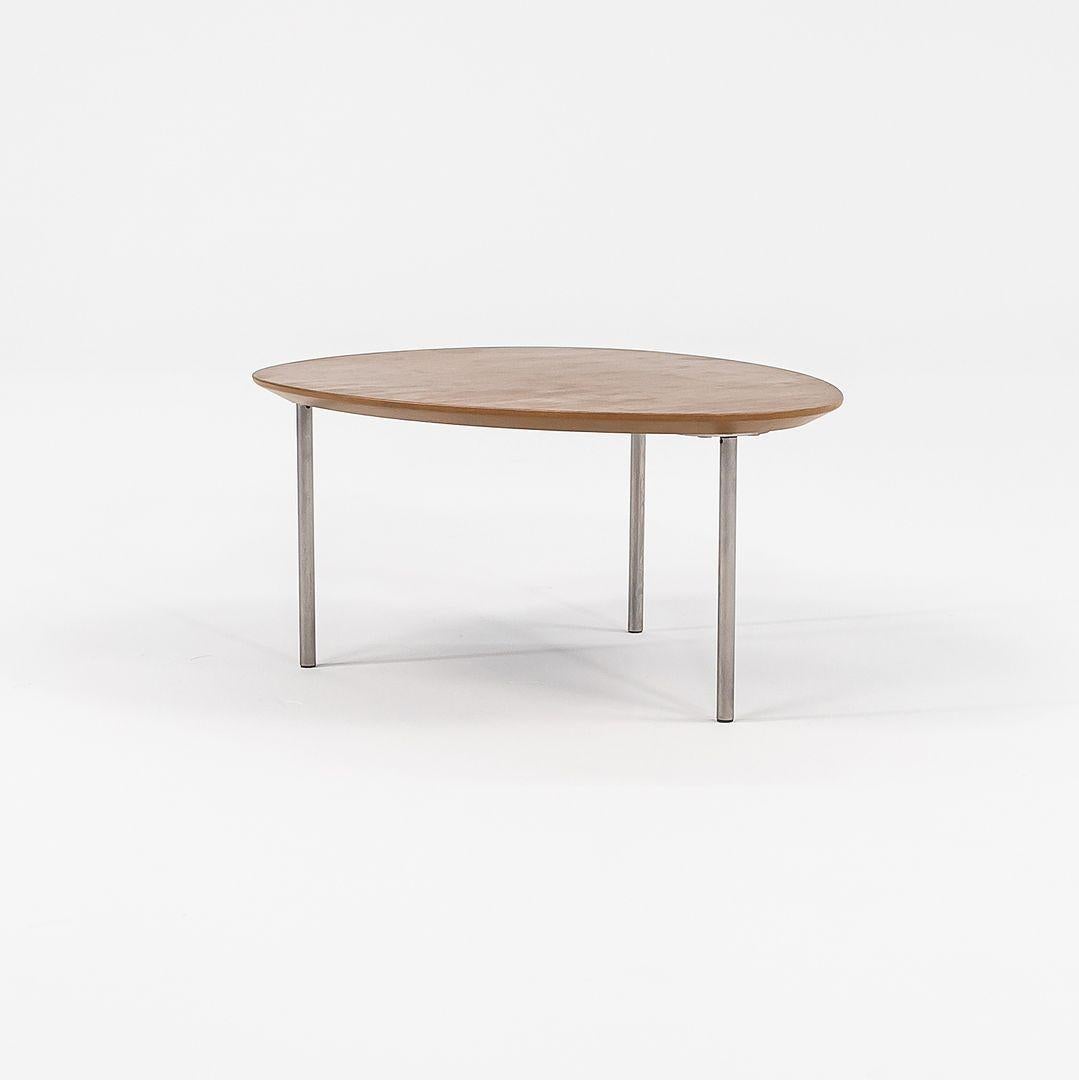 2010s STUA Table basse / d'appoint avec pieds en acier inoxydable Made in Spain en vente 2