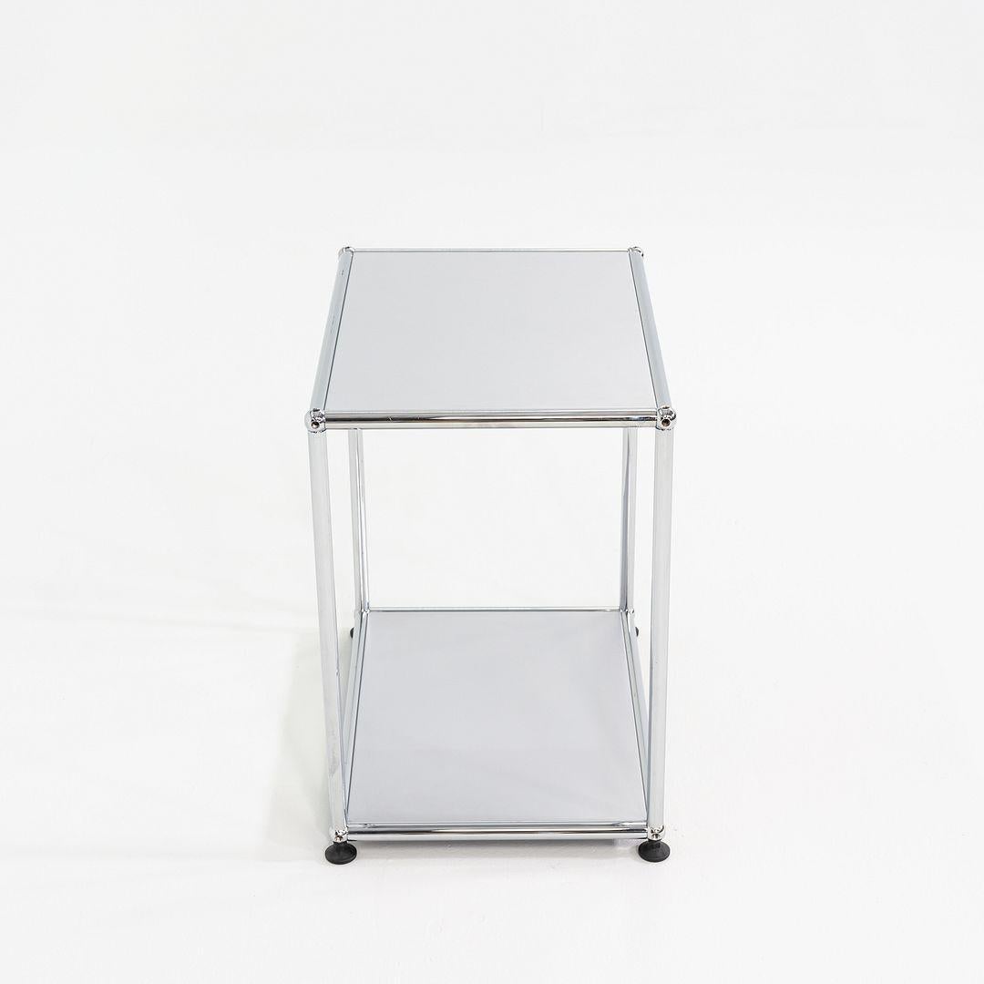2010s USM Haller Second Cycle Side / End Table in Matte Silver 20 x 14 x 21 en vente 4