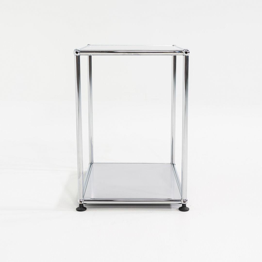Moderne 2010s USM Haller Second Cycle Side / End Table in Matte Silver 20 x 14 x 21 en vente