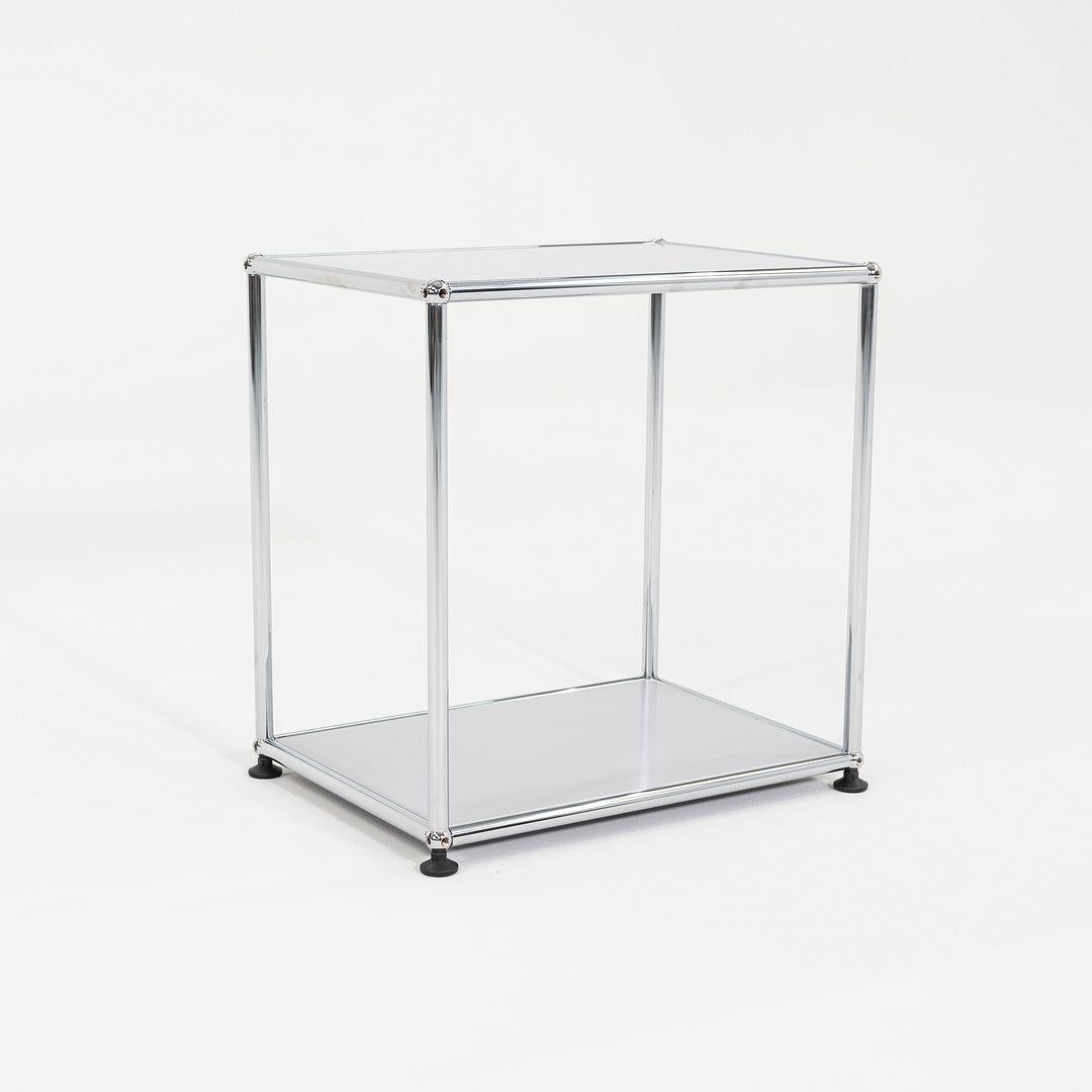 2010s USM Haller Second Cycle Side / End Table in Matte Silver 20 x 14 x 21 en vente 1