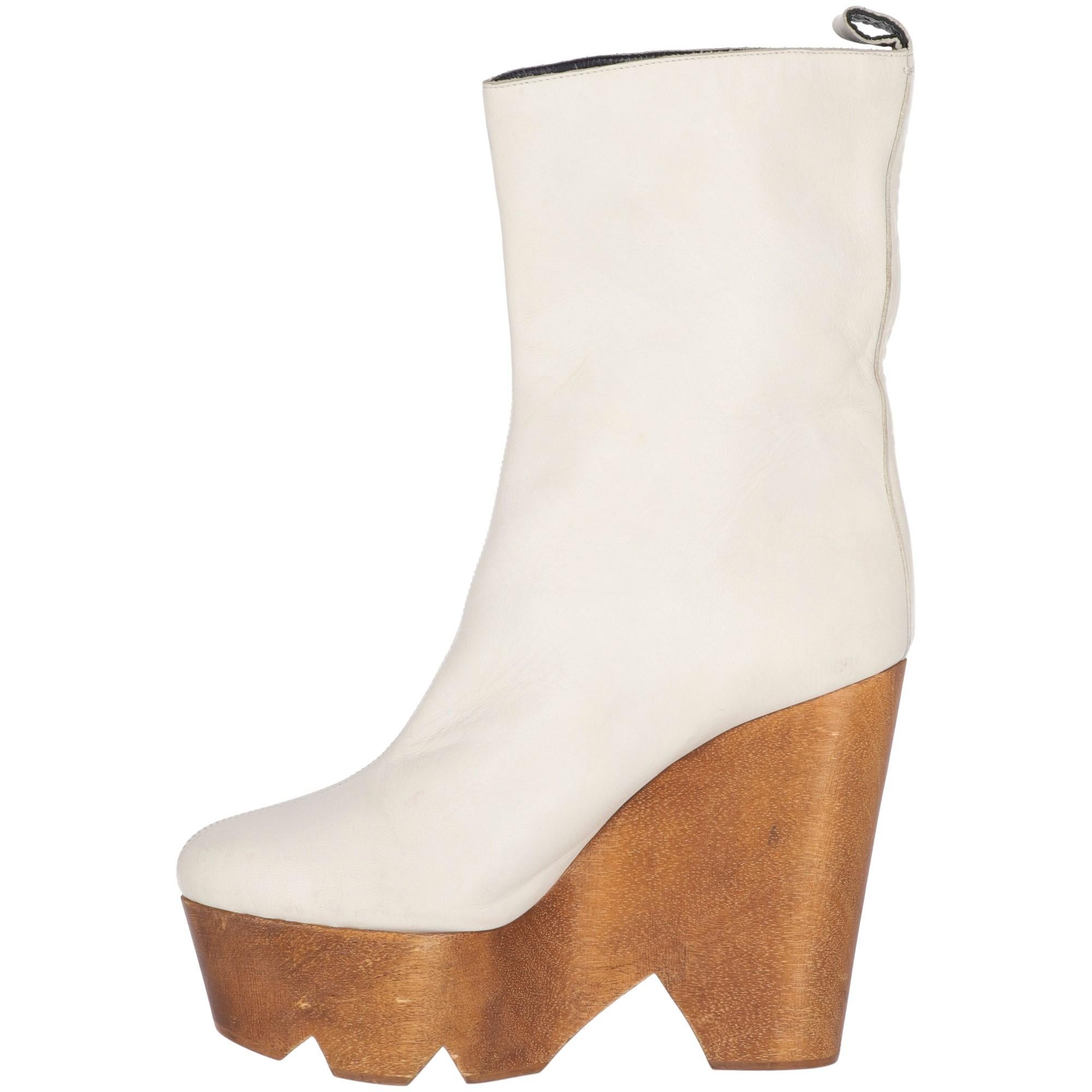 2010s Vionnet Paris Moonlight White Boots 1