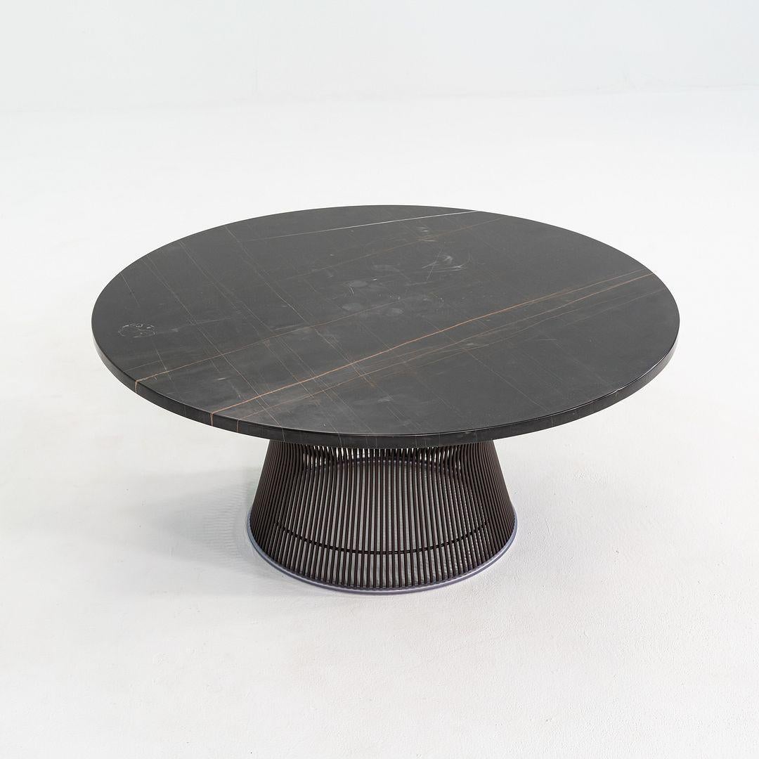 Moderne Table basse des années 2010 Warren Platner pour Knoll avec base en bronze et plateau en marbre de 36 pouces en vente