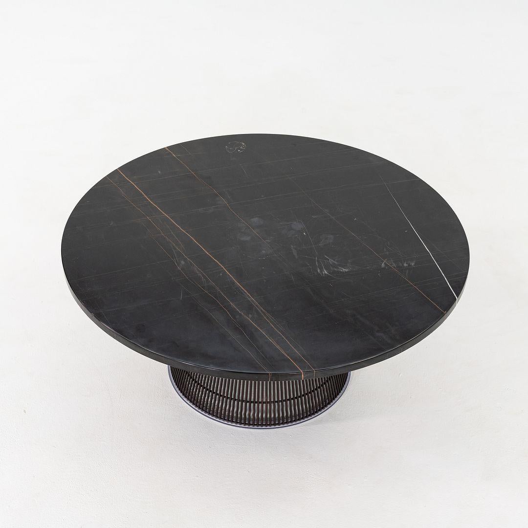 XXIe siècle et contemporain Table basse des années 2010 Warren Platner pour Knoll avec base en bronze et plateau en marbre de 36 pouces en vente