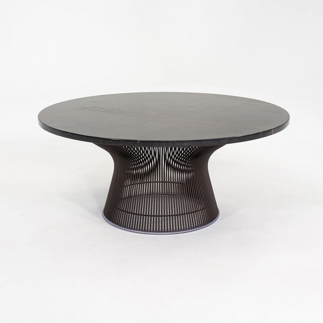 Table basse des années 2010 Warren Platner pour Knoll avec base en bronze et plateau en marbre de 36 pouces en vente