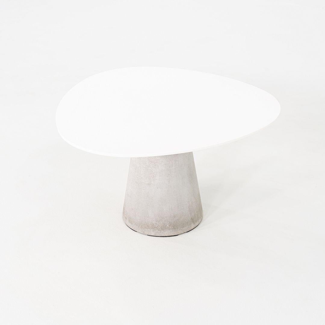 2010s Wolfgang Mezger for Davis Tosca Side / Coffee Table with Concrete Base Estadounidense en venta