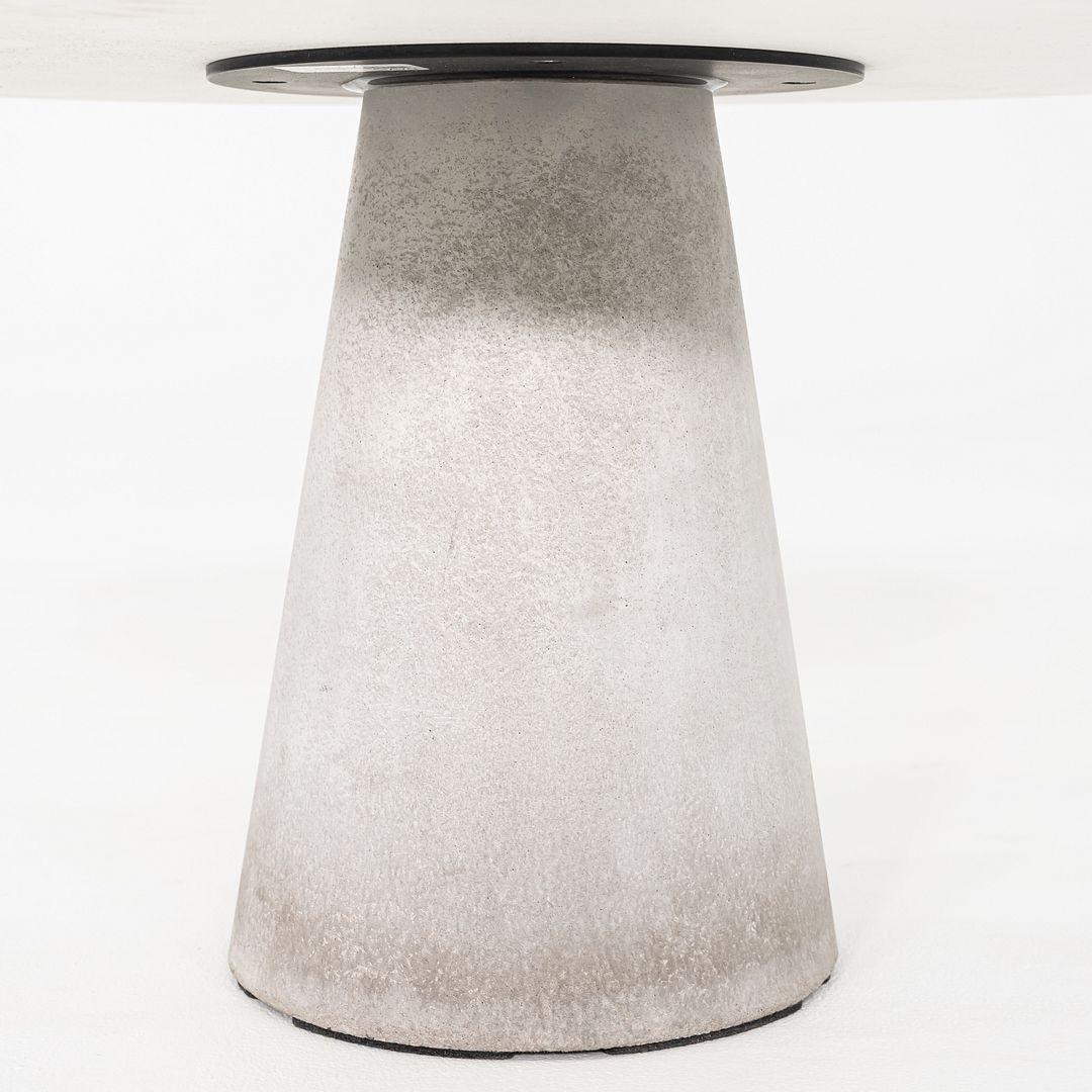 2010s Wolfgang Mezger for Davis Tosca Side / Coffee Table with Concrete Base en venta 2