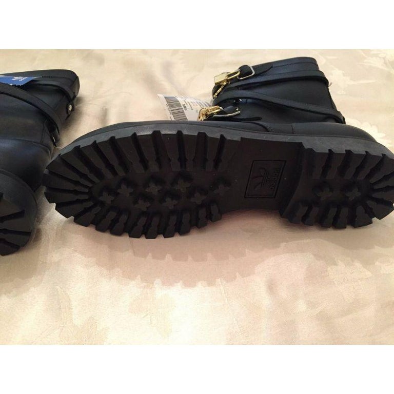 2011 Adidas Originals Jeremy Scott Combat Boots Black Three  display picture 1