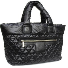 2011 Chanel - Sac à bandoulière Coco Cocoon en nylon noir
