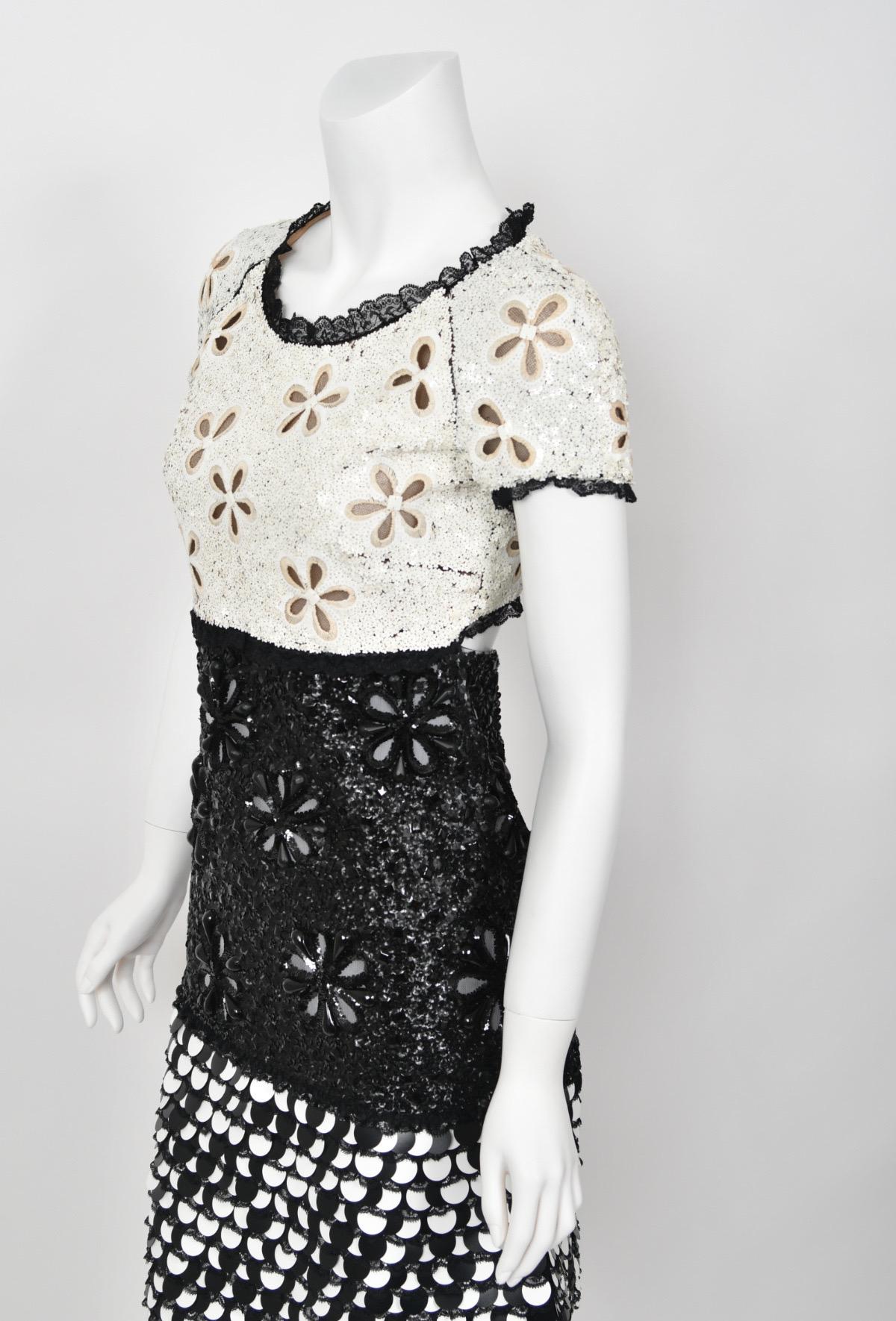 2011 Chanel by Karl Lagerfeld Runway Sample Black & White Beaded Sequin Dress For Sale 5