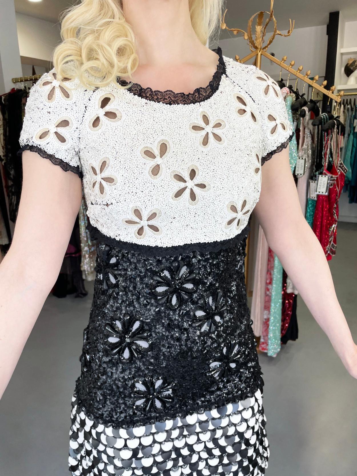 Women's 2011 Chanel by Karl Lagerfeld Runway Sample Black & White Beaded Sequin Dress For Sale