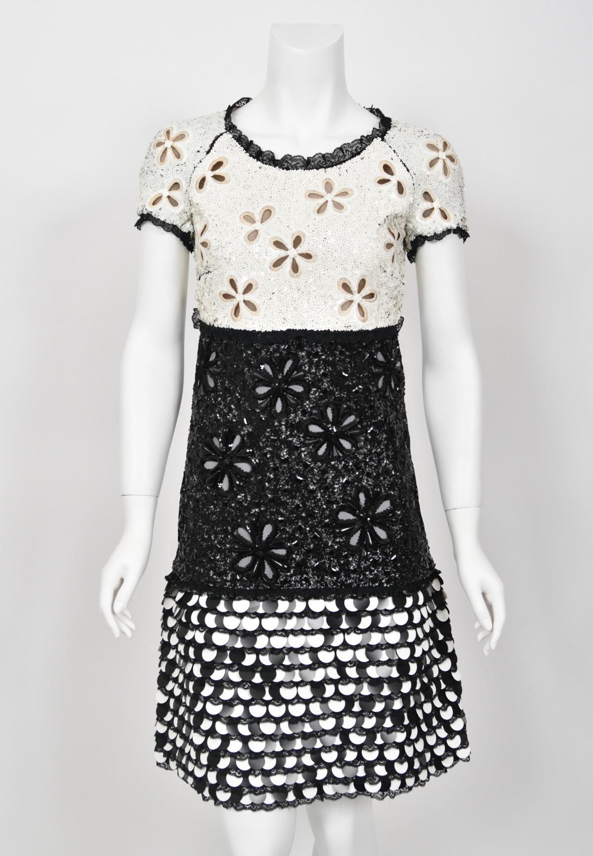 2011 Chanel by Karl Lagerfeld Runway Sample Black & White Beaded Sequin Dress For Sale 2