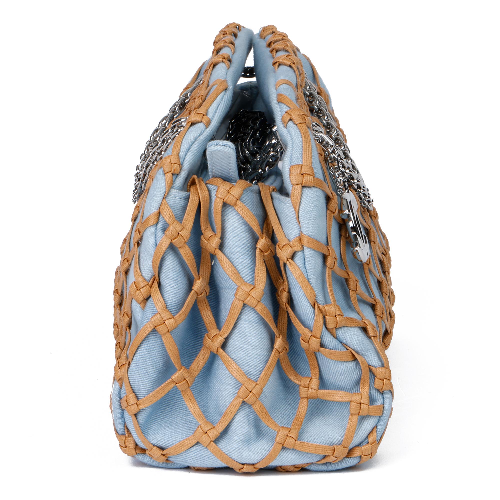 2011 Chanel Vaquero azul claro y bolso de bolos Canebier Just Mademoiselle de cuerda marrón Gris