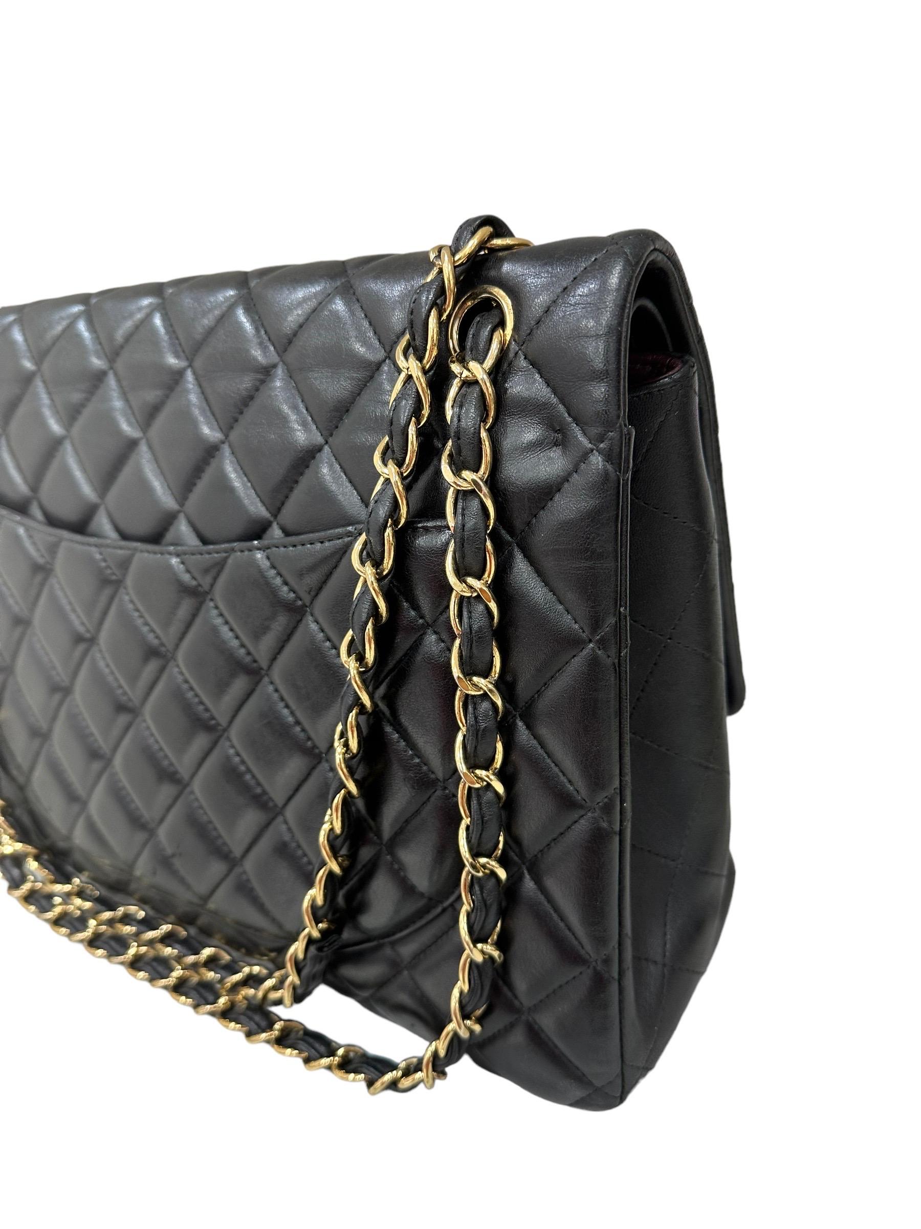 2011 Chanel Timeless Maxi Jumbo Black Leather Top Shoulder Bag For Sale 2