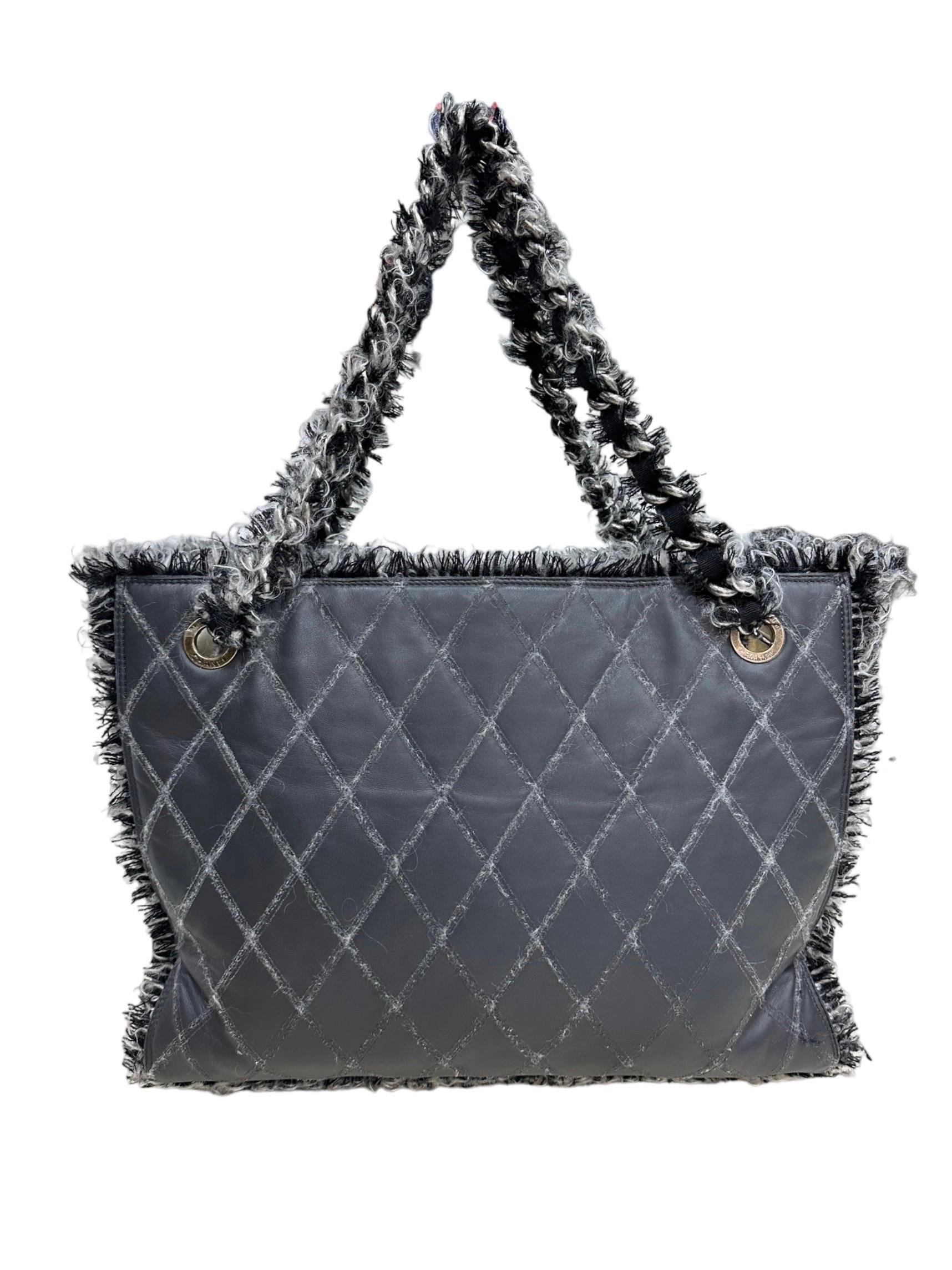2011 Chanel Tweed Grey Tote Bag For Sale 4