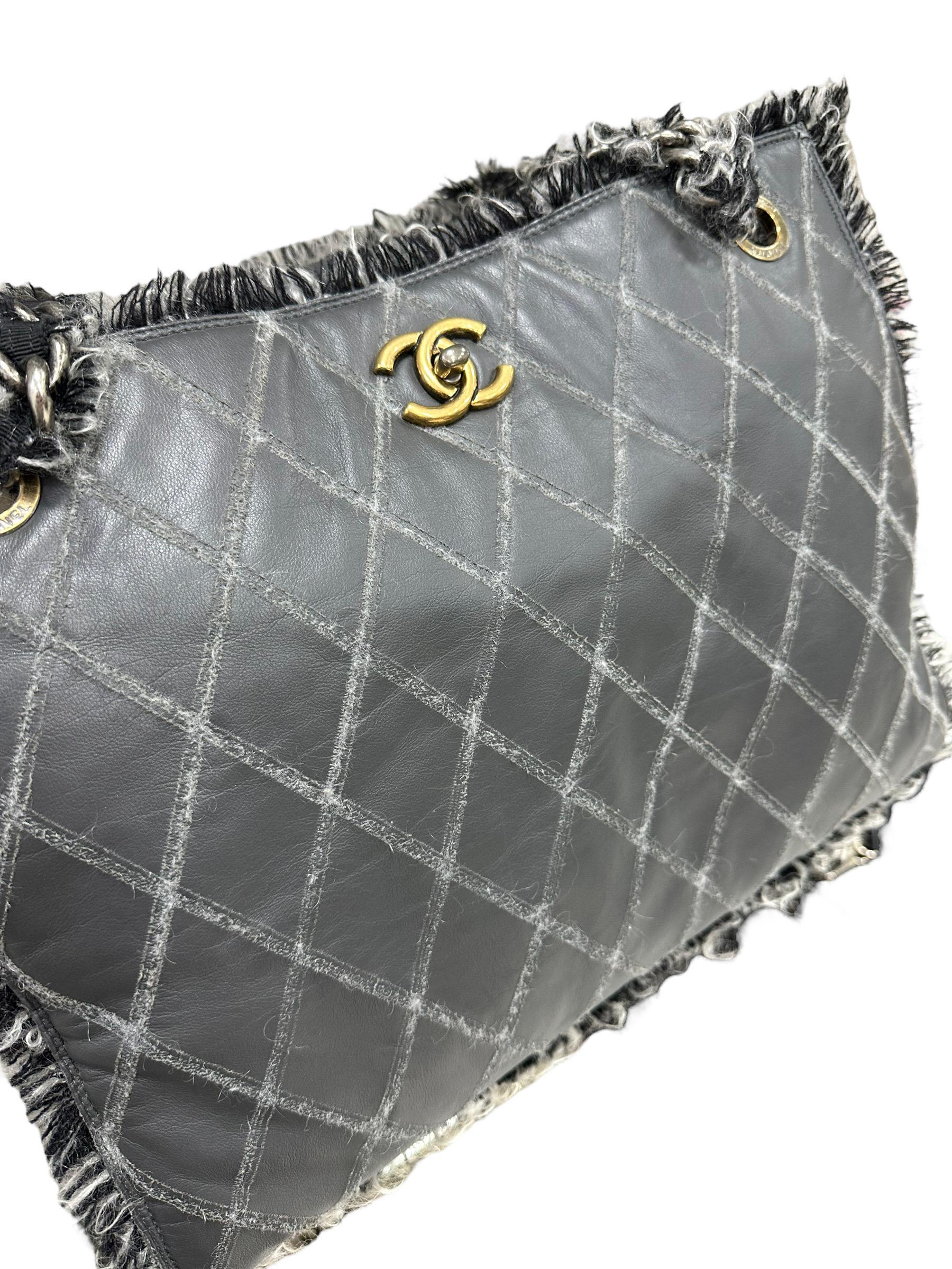 2011 Chanel Tweed Grey Tote Bag For Sale 10