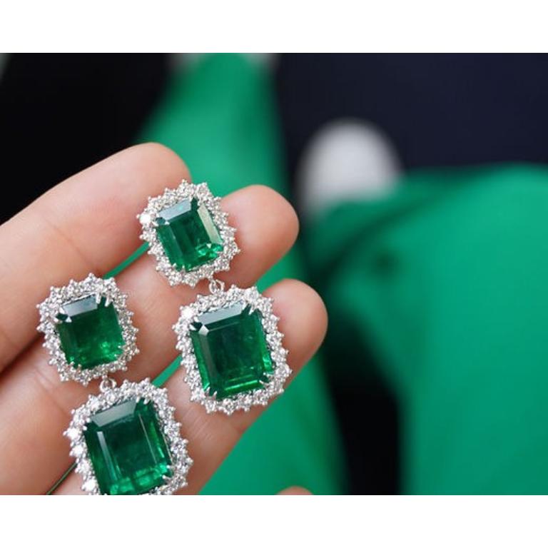 20.11 Ct Emerald Dangle Earrings For Sale 8