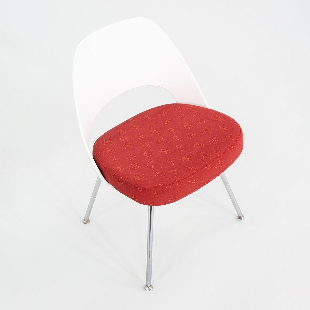 2011 Eero Saarinen per Knoll Sedie direzionali senza braccioli in bianco in vendita 4