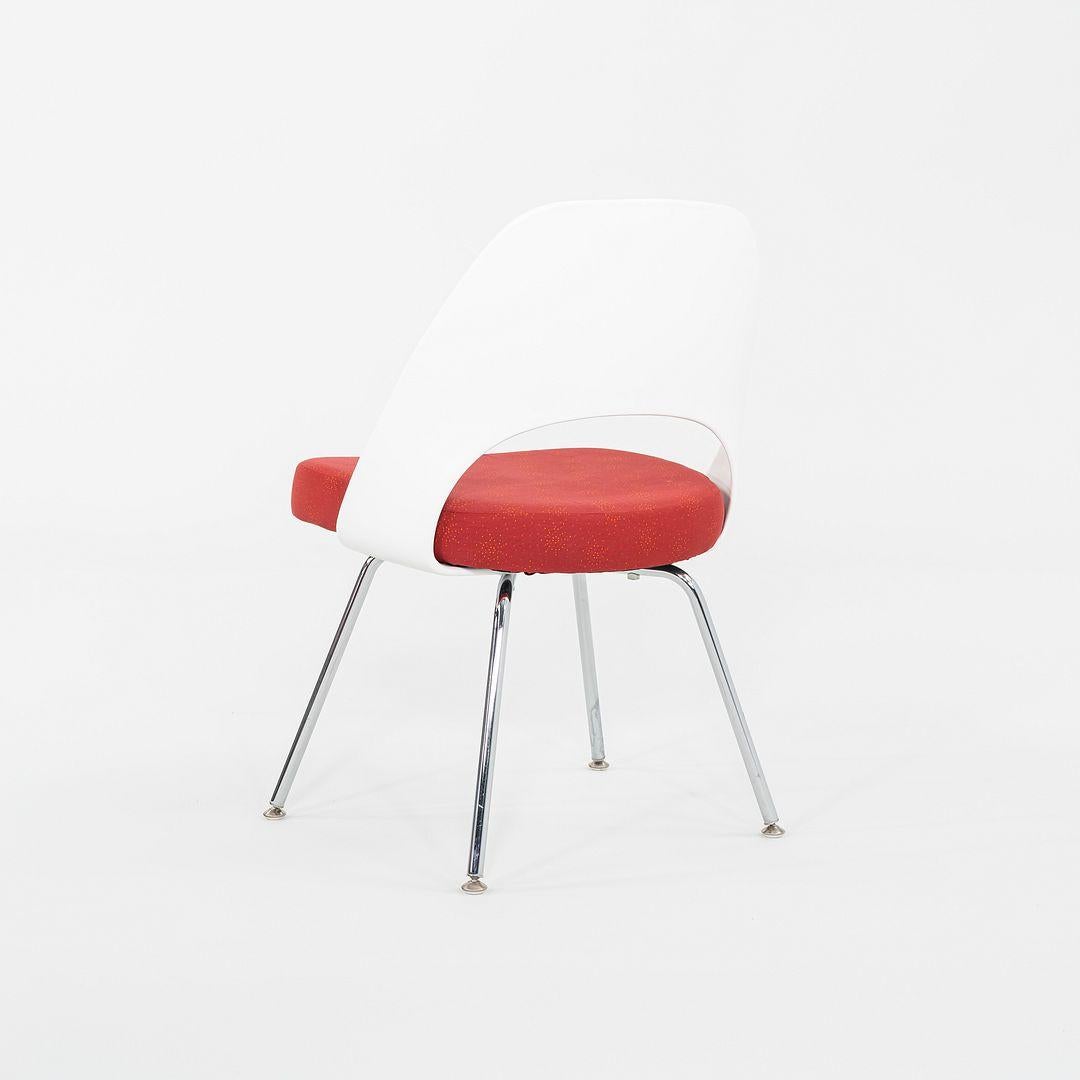 2011 Eero Saarinen per Knoll Sedie direzionali senza braccioli in bianco In condizioni ottime in vendita a Philadelphia, PA