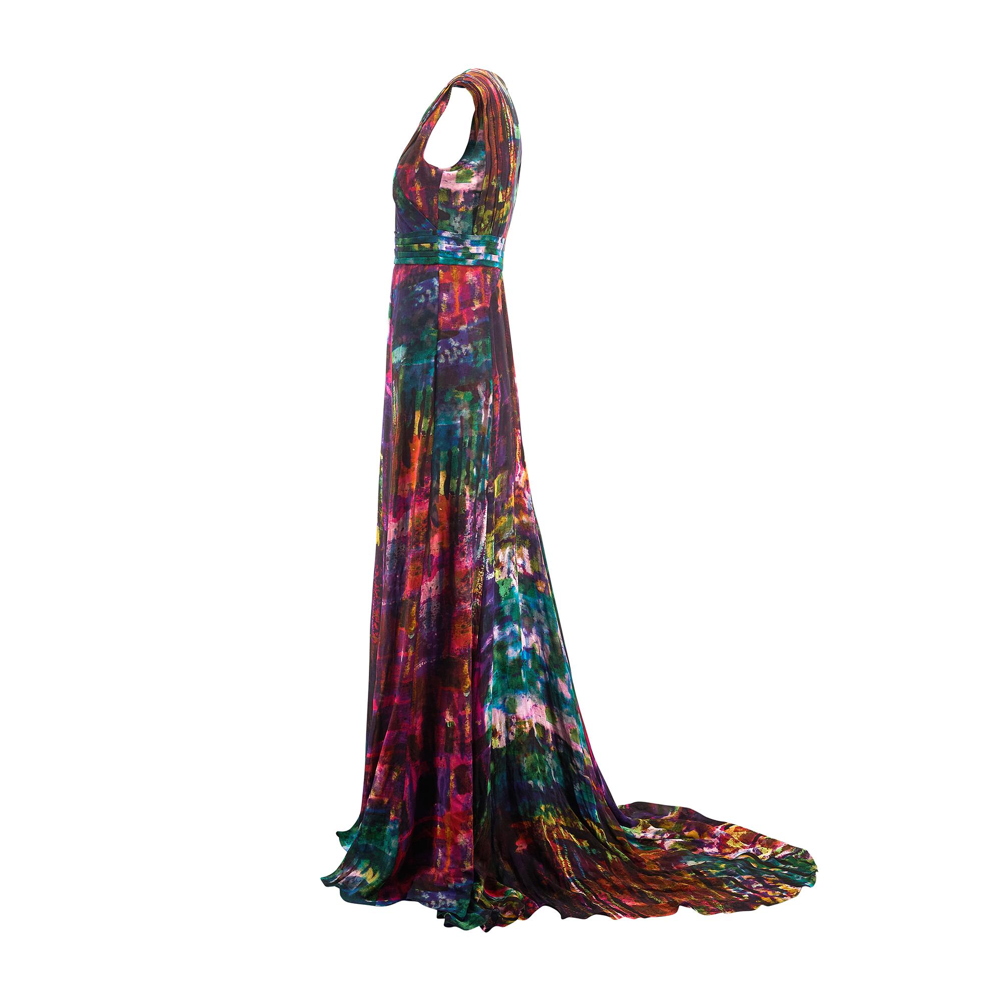 Cette robe longue saisissante d'Erdem a défilé en tant que look 33/34 lors du défilé d'automne 2011 de la marque. Confectionné en soie lisse, l'imprimé a été conçu par Erdem elle-même ; il s'agit d'un motif abstrait et pictural composé de teintes