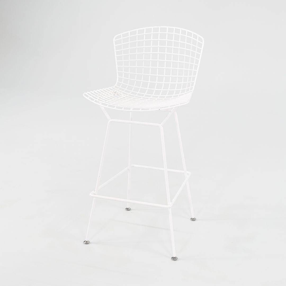 2011 Harry Bertoia für Knoll Barhocker in Weiß, Modell 428C, 9x verfügbar (Moderne) im Angebot