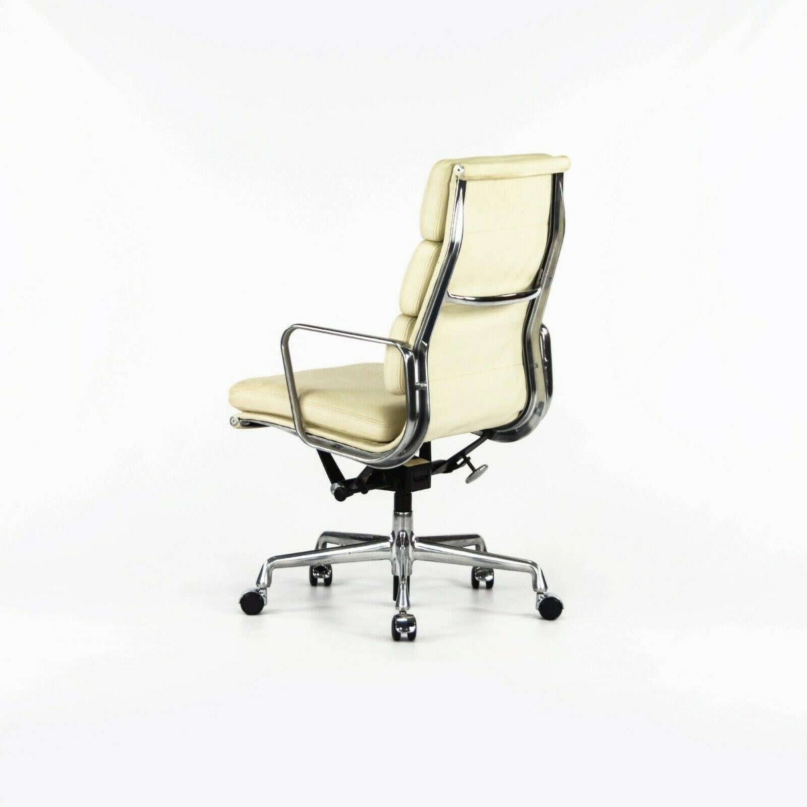 2011 Herman Miller Eames Aluminum Group Executive Soft Pad Desk Chair Ivory 12+ 1