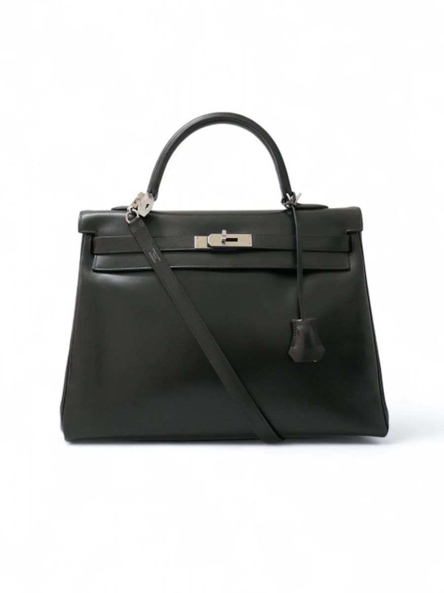2011 Hermès negro Kelly 35 caja cuero plata hardware en Excelente estado para la venta en Paris, FR