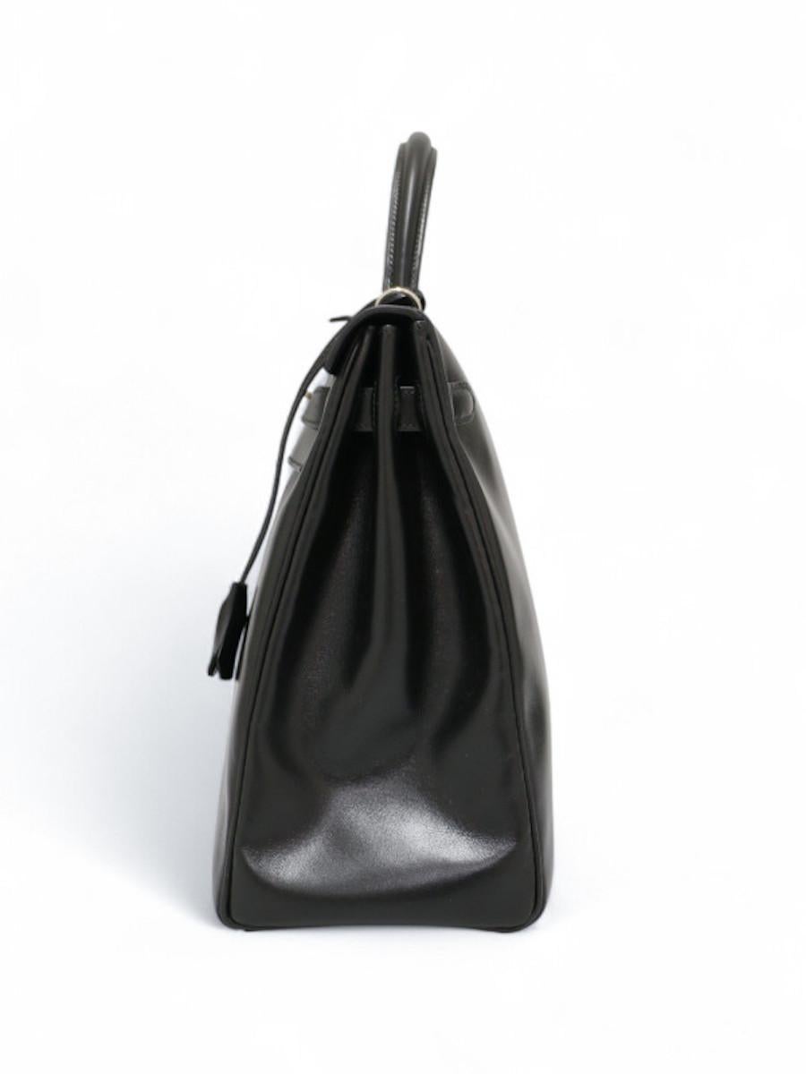 2011 Hermès negro Kelly 35 caja cuero plata hardware en venta 1