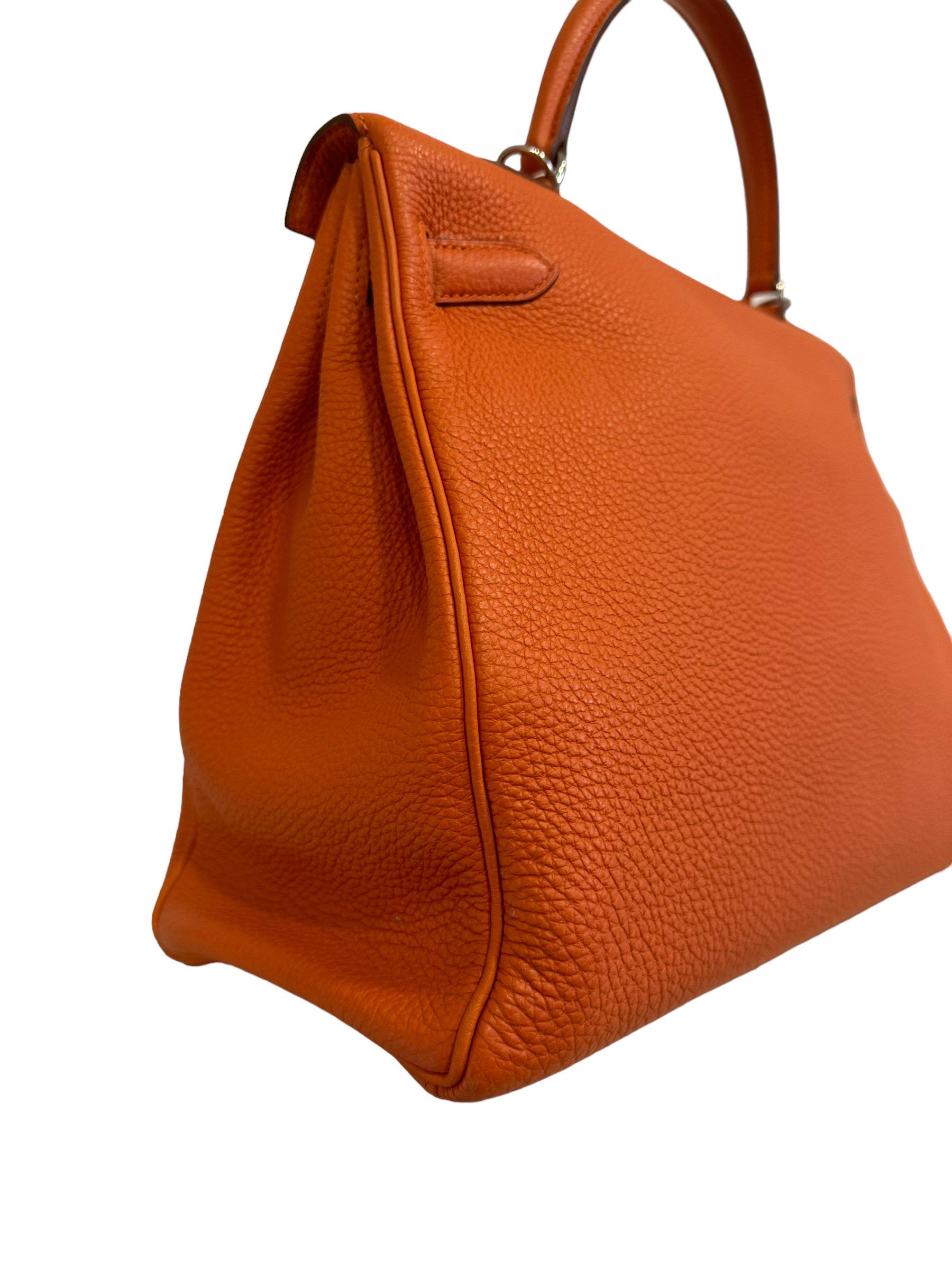 2011 Hermès Kelly 35 Fjord Leather Orange Top Handle Bag  In Excellent Condition In Torre Del Greco, IT