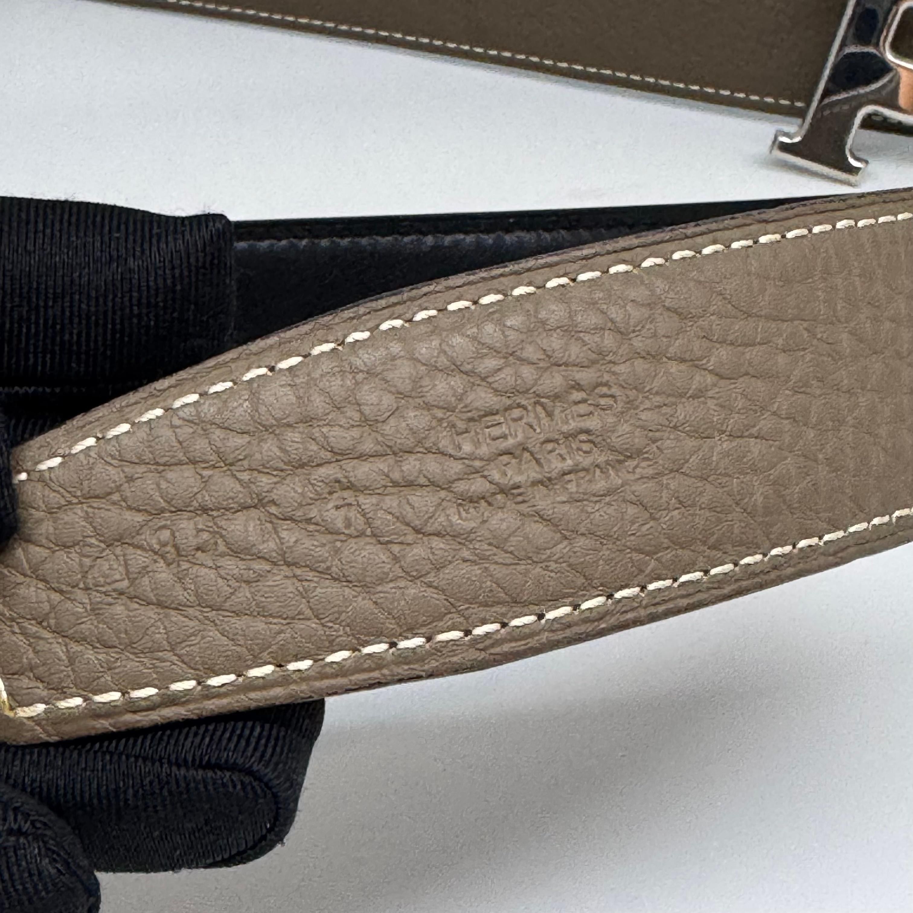 Cinturón reversible 2011 Hermes Limited H Smile Buckle Negro