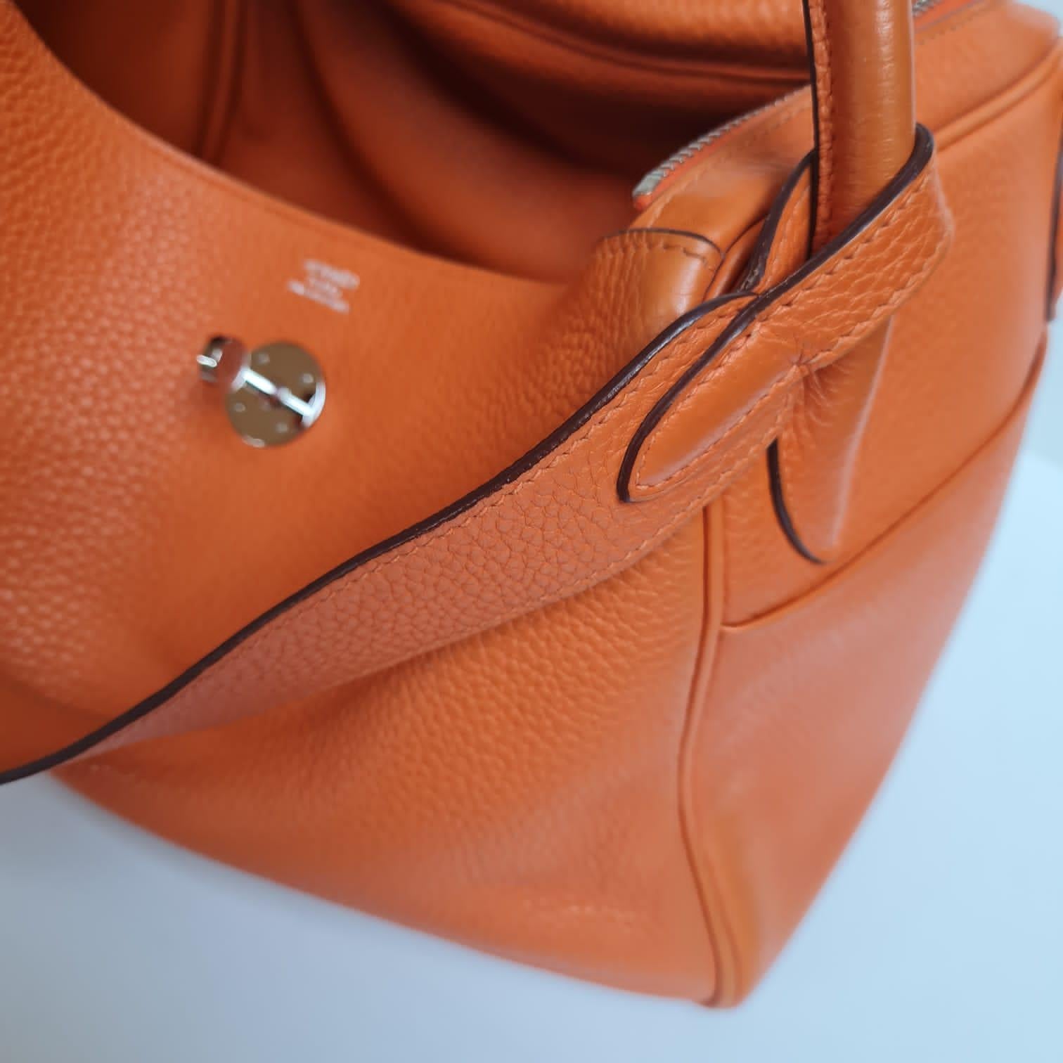 2011 Hermes Orange Clemence Leather Lindy 30 Bag 14