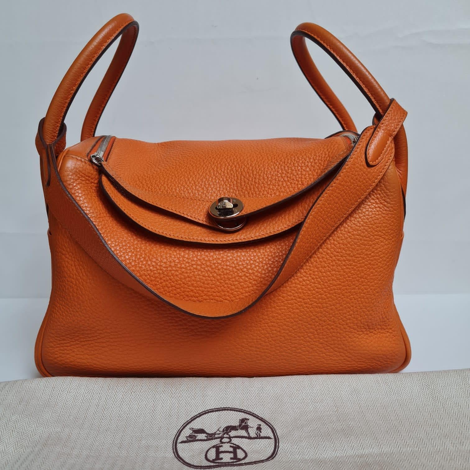 2011 Hermes Orange Clemence Leather Lindy 30 Bag 4