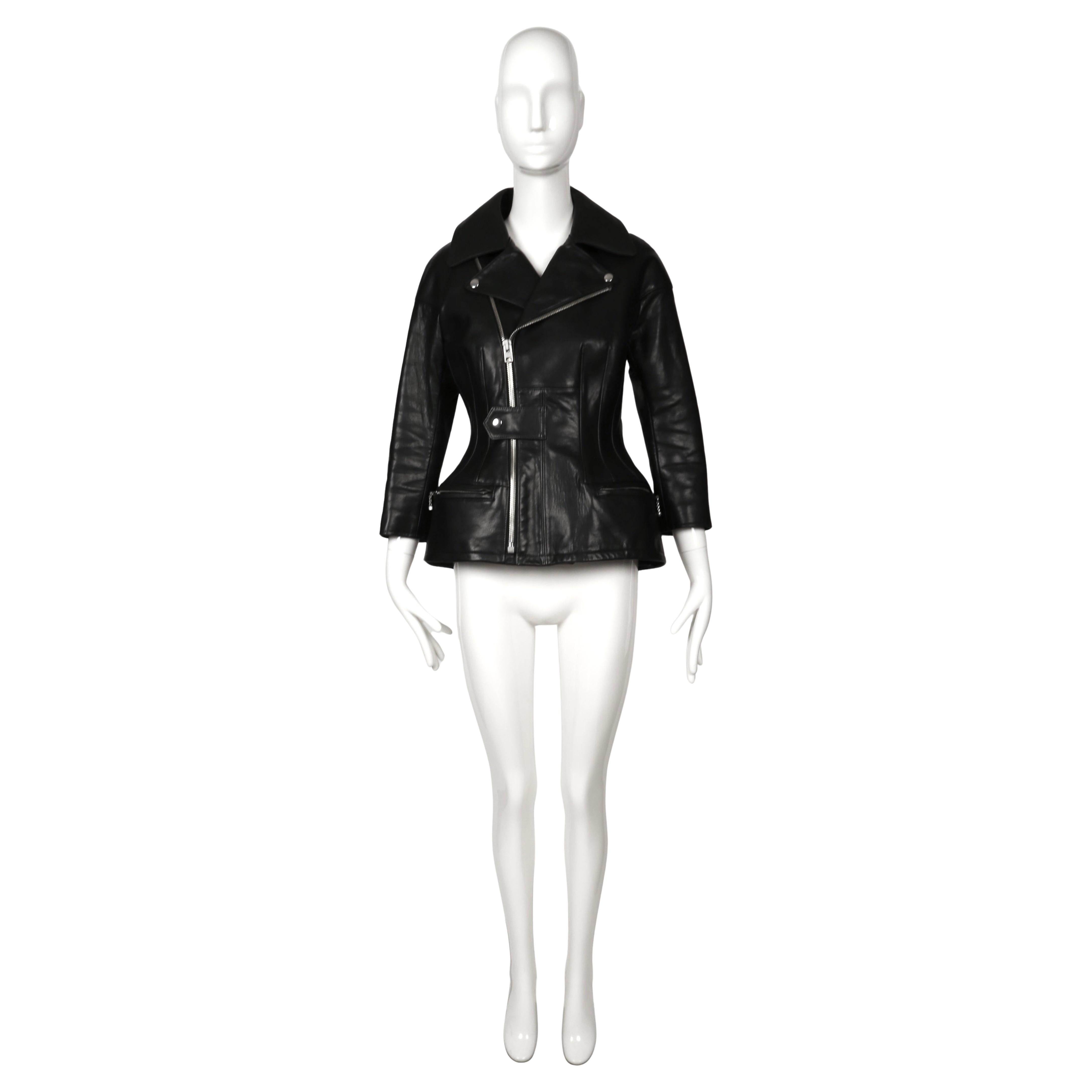 Nero 2011 JUNYA WATANabe giacca RUNWAY in pelle nera con peplum in vendita